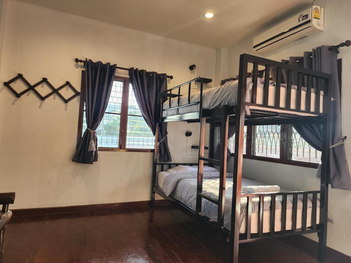 Blue Moon House - A Budget For Easy Travellers Chiang Mai
