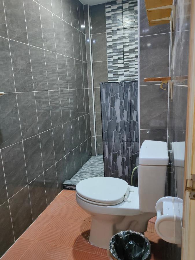 Blue Moon House - A Budget For Easy Travellers Hostel *